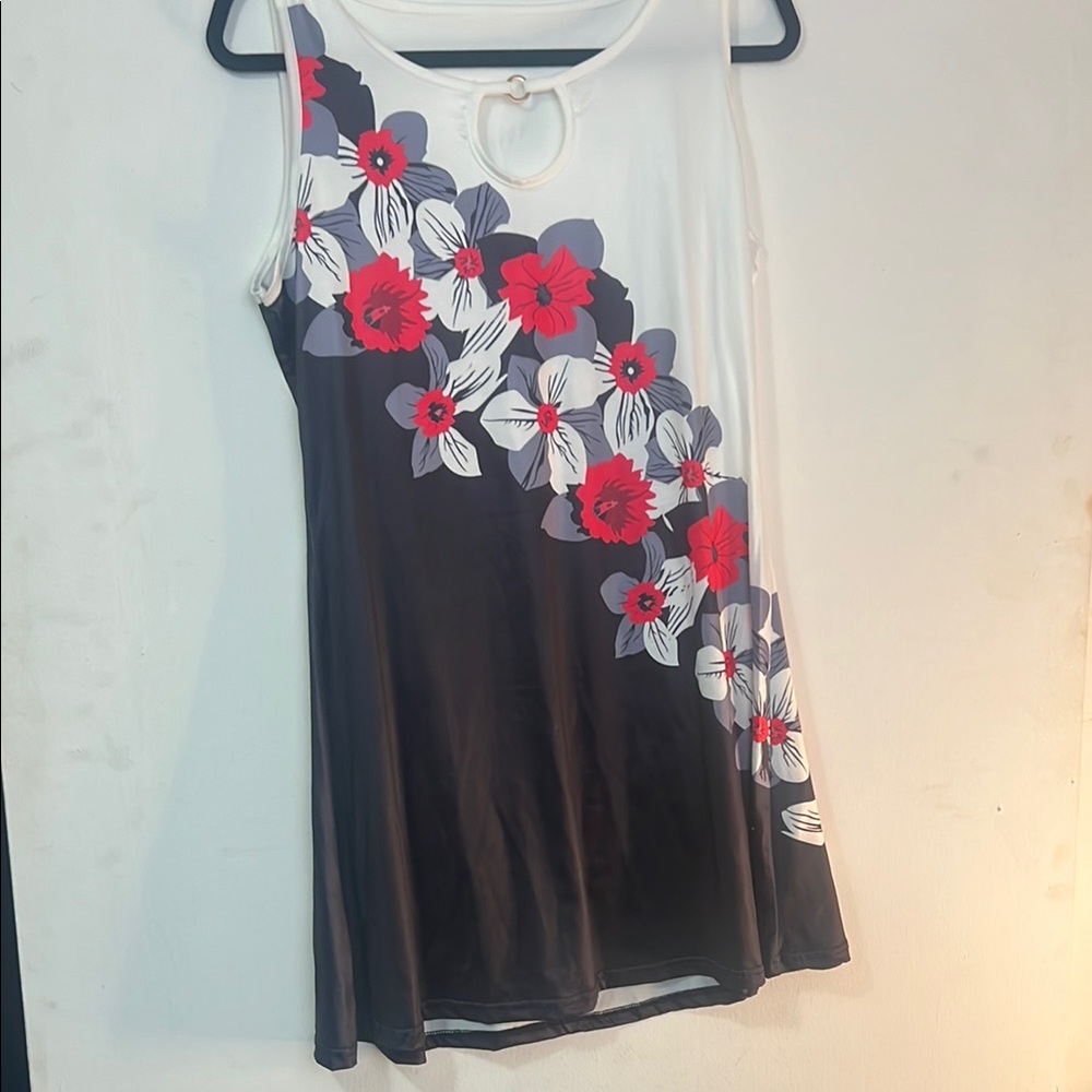 Floral Sleeveless Top - Black, White, Red